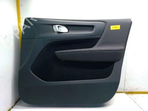 front-right-panel-volvo-xc40-536-2017-29746111 main image