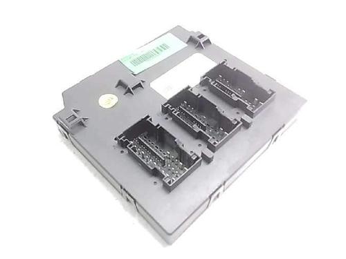 Used Fuse box Fuse box 15888032 15888032