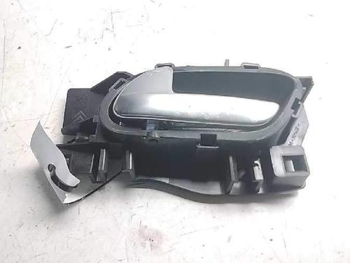 Used Front left interior door handle Front left interior door handle 10488351 10488351
