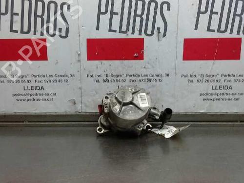 Used Vacuum pump RENAULT KOLEOS I (HY_) [2008-2025]  1620345