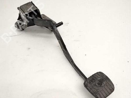 Clutch pedal NISSAN MICRA III (K12) 1.4 16V (88 hp) 12112676