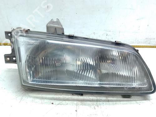 Used Right headlight HYUNDAI H-1 Van (A1) 2.5 TD (80 hp) 31980616