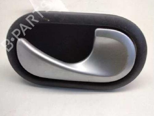 Used Front right interior door handle RENAULT CLIO III (BR0/1, CR0/1) [2005-2014]  8104276