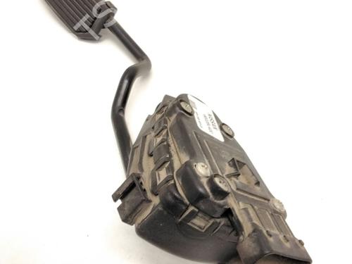 Used Pedal NISSAN ALMERA TINO (V10) 1.8 (114 hp) 17913077