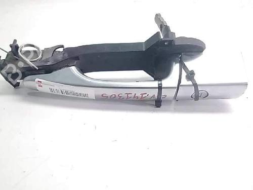 Used Front left exterior door handle Front left exterior door handle 10861106 10861106