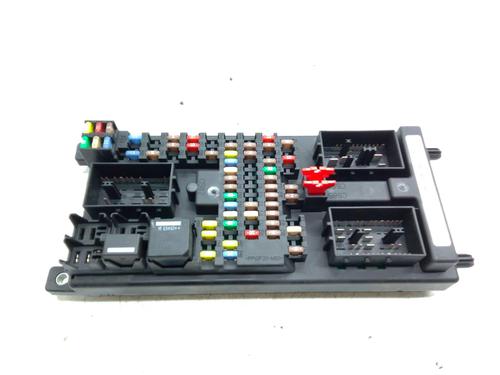 Used Fuse box Fuse box 33038426 33038426