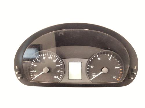 Used Instrument cluster Instrument cluster MERCEDES-BENZ SPRINTER 3,5-t Platform/Chassis (B906) 309 CDI (906.131, 906.133, 906.135, 906.231, 906.233,... (88 hp) 33326017 33326017