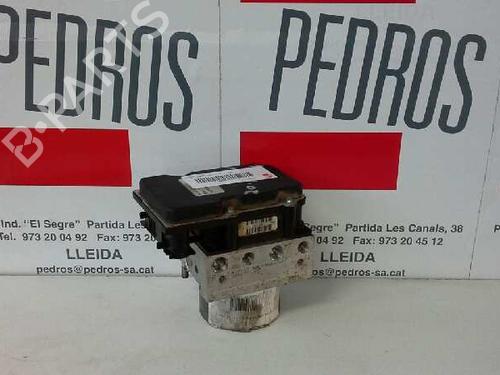 Used Control unit NISSAN MICRA III (K12) 1.4 16V (88 hp) 1358587