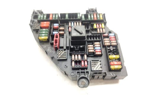 Used Fuse box Fuse box 19033540 19033540