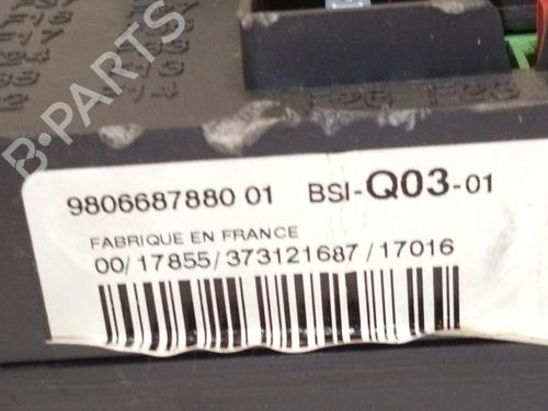 Fuse box PEUGEOT 308 II (LB_, LP_, LW_, LH_, L3_) 1.2 THP 130 | BP27465071E1 