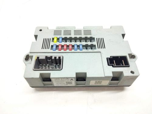 Used Fuse box Fuse box 17726543 17726543