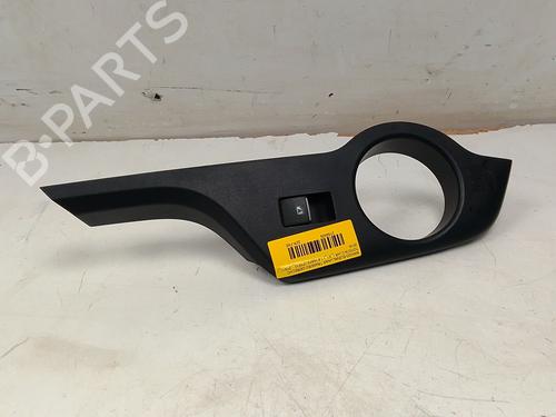 right-rear-window-switch-toyota-c-hr-_x1_-2016-33931259 main image