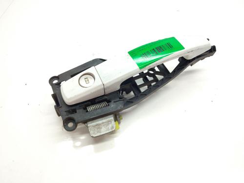 Used Front left exterior door handle OPEL CORSA D (S07) [2006-2015]  17043010