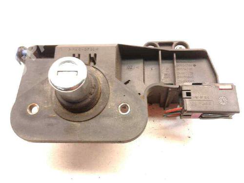 Used Tailgate handle Tailgate handle OPEL MERIVA A MPV (X03) 1.6 16V (E75) (100 hp) 9248254 9248254