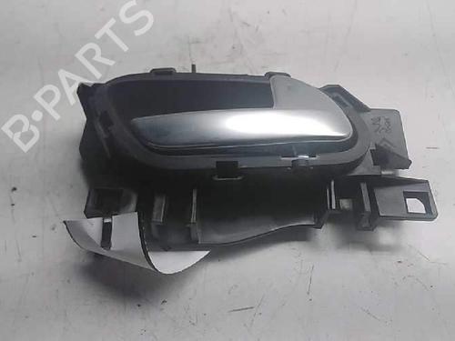 Used Front right interior door handle Front right interior door handle 10488350 10488350