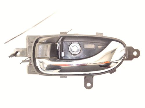 Used Front left interior door handle Front left interior door handle 25229392 25229392