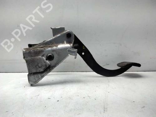 Used Break pedal RENAULT TRAFIC II Van (FL) [2001-2025]  17056343