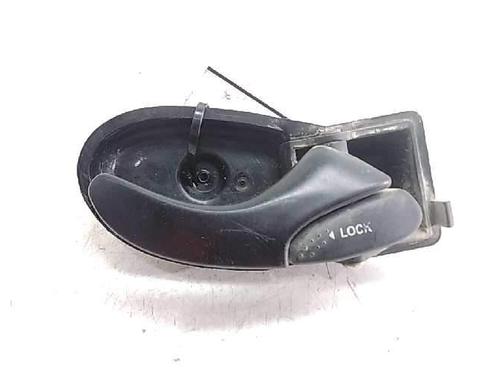 Used Front right interior door handle Front right interior door handle 15781228 15781228