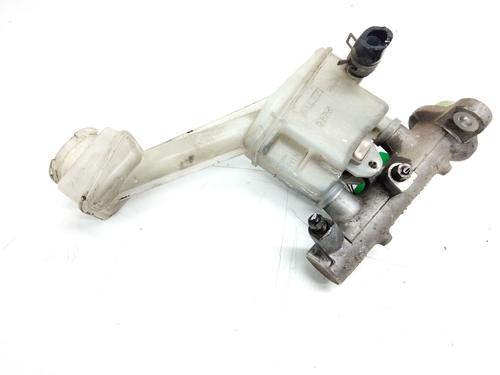 Used Brake master cylinder NISSAN X-TRAIL I (T30) 2.5 4x4 (165 hp) 18012460