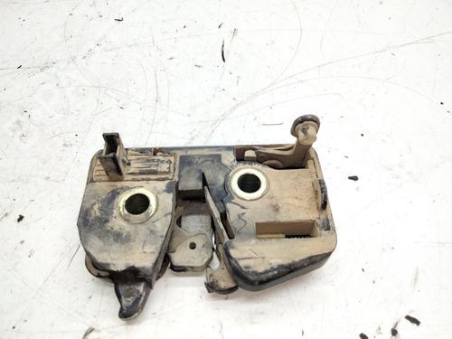 Used Tailgate lock VW POLO III (6N1) 64 1.9 SDI (64 hp) 29213588