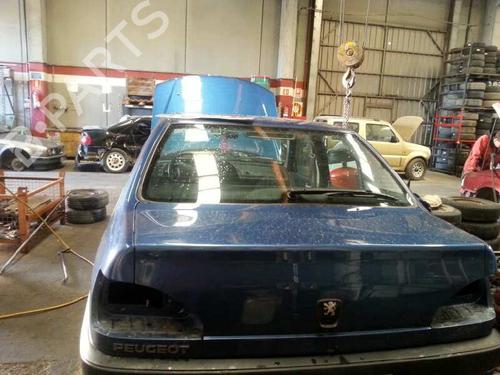 Right taillight PEUGEOT 306 Hatchback (7A, 7C, N3, N5) 1.9 D | BP212264C35 
