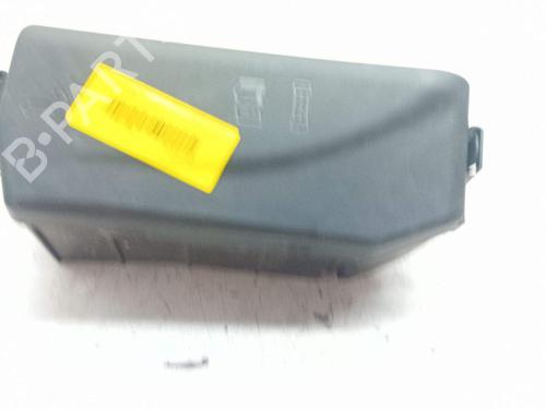 Used Fuse box Fuse box 26407476 26407476