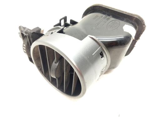 Used Air vent LAND ROVER DISCOVERY III (L319) 2.7 TD 4x4 (190 hp) 21803825