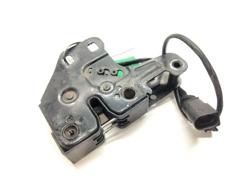 Used Hood lock AUDI A6 C6 (4F2) 2.0 TDI (136 hp) 18084731