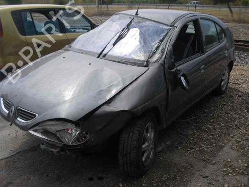 Right taillight RENAULT MEGANE I (BA0/1_)  | BP136104C35 