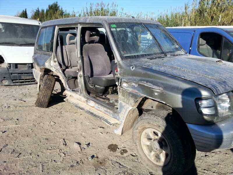 Mitsubishi pajero v26w