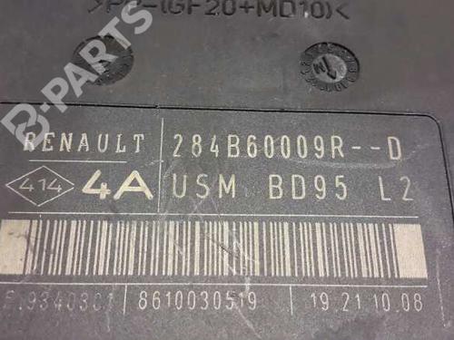 Fuse box RENAULT MEGANE III Hatchback (BZ0/1_, B3_)  | BP2533605E1 