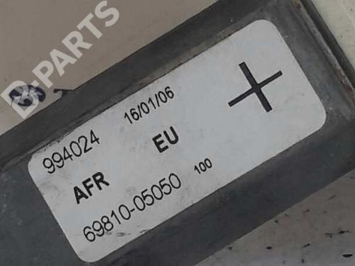 Front right window mechanism TOYOTA AVENSIS (_T25_) 2.2 D-4D (ADT251_, ADT251R) | BP2563777C23 