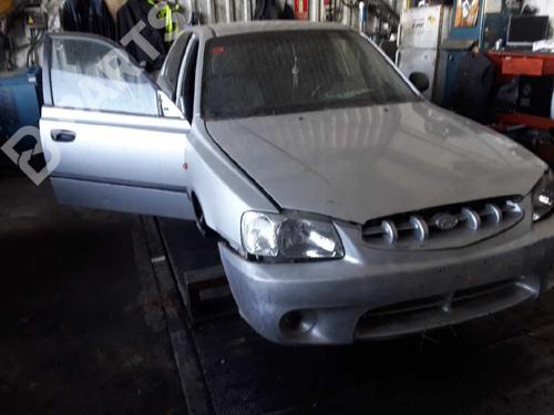 Left mirror HYUNDAI ACCENT II (LC) 1.5 CRDi | BP3238385C26 