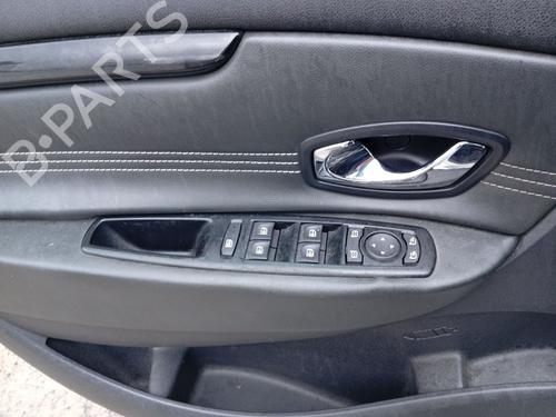 Used Left front window switch RENAULT GRAND SCÉNIC III (JZ0/1_) 1.6 dCi (JZ00, JZ12) (130 hp) 31719090