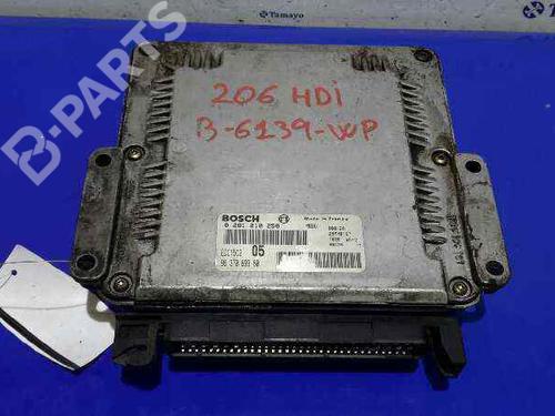 Used Engine control unit (ECU) PEUGEOT 206 Hatchback (2A/C) 2.0 HDI 90 (90 hp) 4935259
