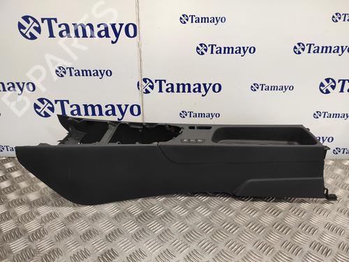 Used Middle console TOYOTA YARIS CROSS (MXP_) 1.5 Hybrid (MXPJ10) (92 hp) 22639551