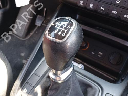 Used Gear lever Gear lever KIA CARENS IV 1.7 CRDi (116 hp) 35980638 35980638