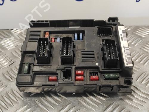 Fuse box CITROËN BERLINGO / BERLINGO FIRST Box Body/MPV (M_) 1.9 D 70 (MBWJZ, MCWJZ) | BP15374332E1 