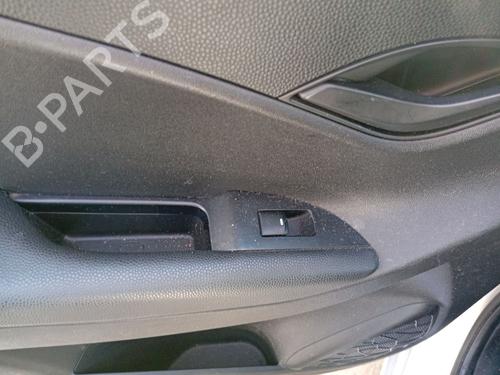 Used Left rear window switch Left rear window switch HYUNDAI ix20 (JC) [2010-2019] 33621727 33621727