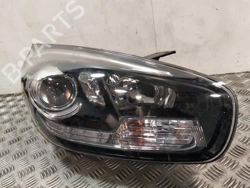 Right headlight KIA CARENS IV 1.7 CRDi | BP38179385C29 - Image 3