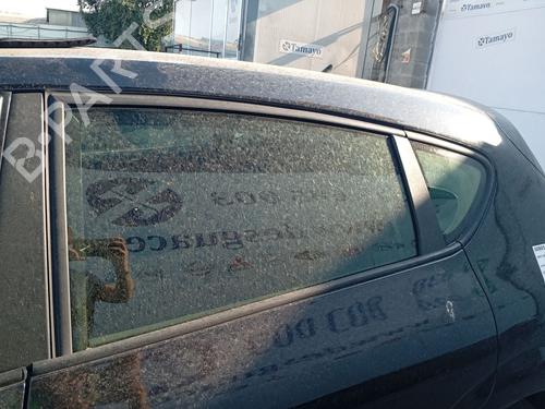Used Rear left door window Rear left door window 37640930 37640930