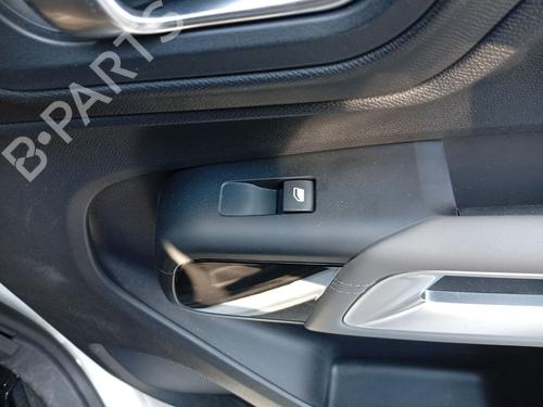 Mando elevalunas trasera derecho Mando elevalunas trasera derecho CITROËN C5 AIRCROSS (A_) 1.2 PureTech 130 (ARHNSJ) (131 hp) 37418246 37418246