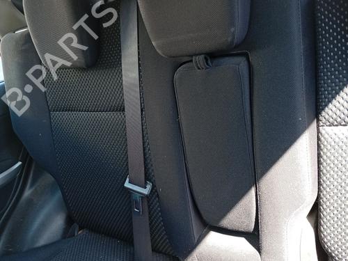 Sikkerhedssele bag midten Sikkerhedssele bag midten SUZUKI GRAND VITARA II (JT, TE, TD) 1.9 DDiS All-wheel Drive (JT419, TD44, JB419WD, JB419XD,... (129 hp) 36410331 36410331