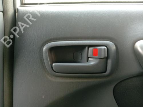 Puxador interior trás direito Puxador interior trás direito 37494917 37494917