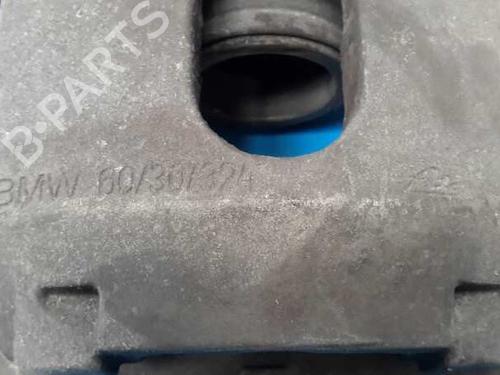 Højre bremsekaliber foran BMW 5 (E60) 530 d | BP11565476M104 