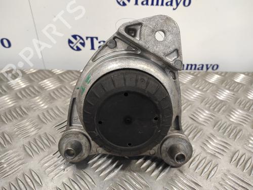 Used Engine mount MERCEDES-BENZ VITO Tourer (W447) [2014-2025]  12180813