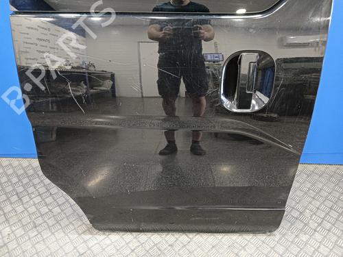 Right slide door NISSAN NV200 / EVALIA Bus  | BP13467136C75 