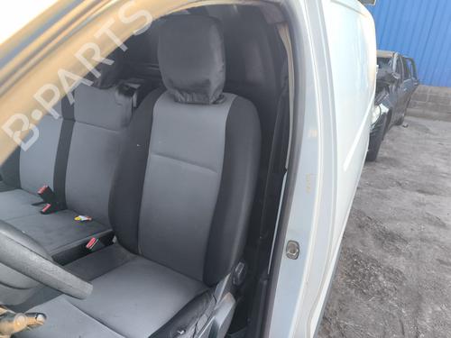 Left front seat PEUGEOT EXPERT Van (V_) 2.0 BlueHDi 120 | BP40044578C15 - Image 2