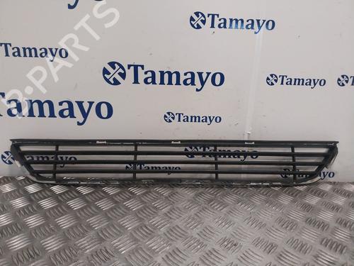 grille-volvo-v40-hatchback-525-2012-2013-2014-2015-2016-2017-2018-2019-30411108 main image