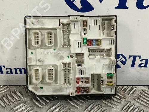 Used Fuse box RENAULT MASTER III Bus (JV) 2.3 dCi 125 FWD (JV0C, JV0D, JV0H, JV0G, JV0J) (125 hp) 30397468
